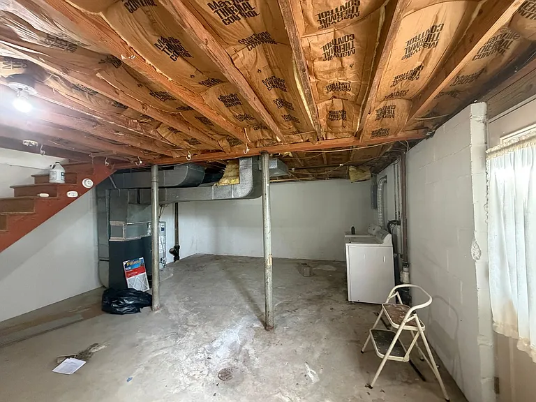 825 Kerns Ave SW — Photo 8