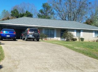 35 W Cedar St, Durant, MS 39063