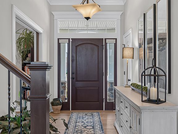 4th image of 2931 Greythorne Ct