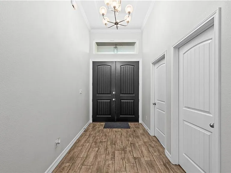 3302 Hadi Dr — Photo 2