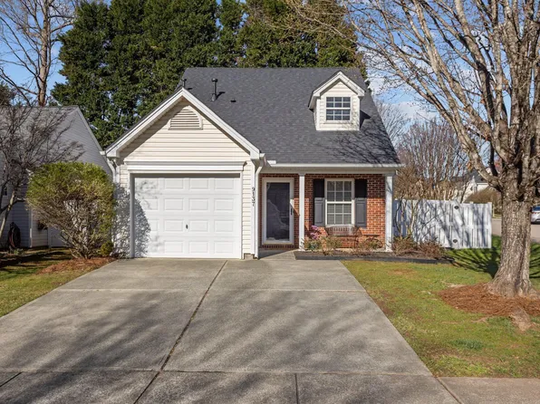 9137 Colony Village Ln, Raleigh, NC 27617
