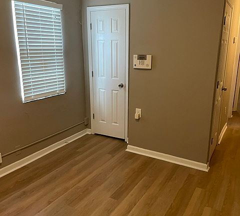 4th image of 548 Thurmond St NW APT 4