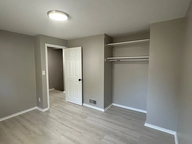 33119 Alberta Ct — Photo 12