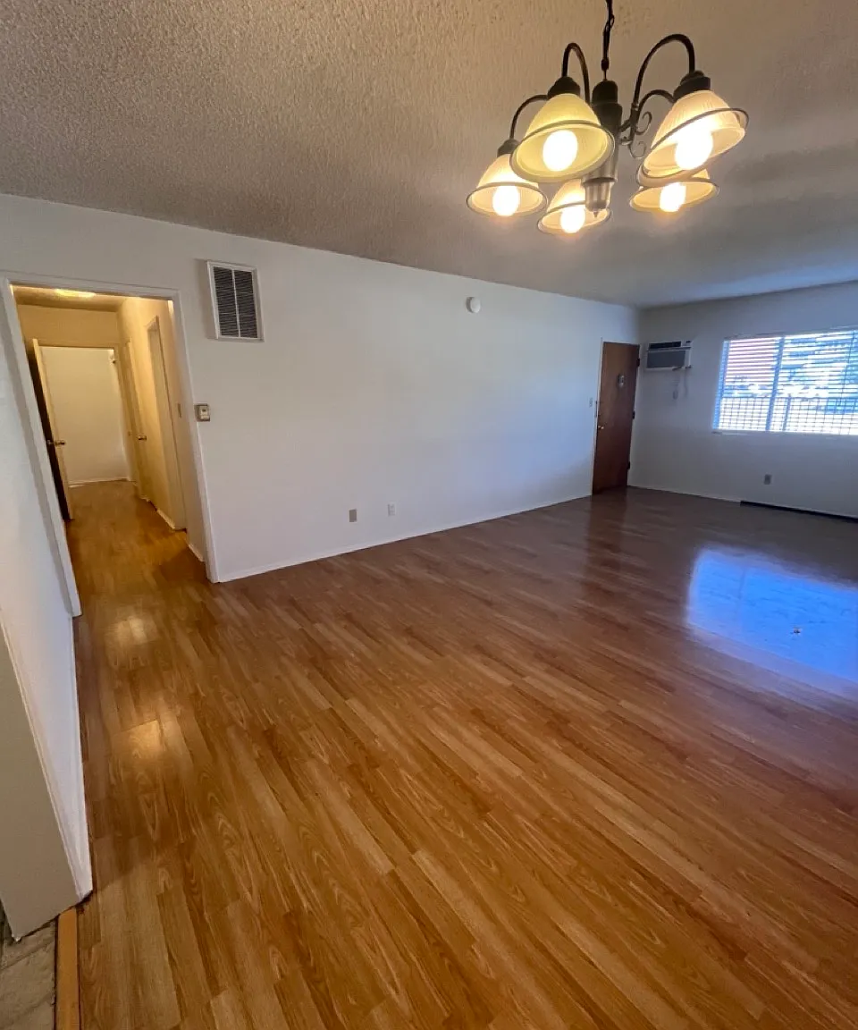 2 bed, $2,500 — Photo 3