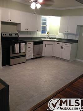 3rd image of 602 Redcliff Dr