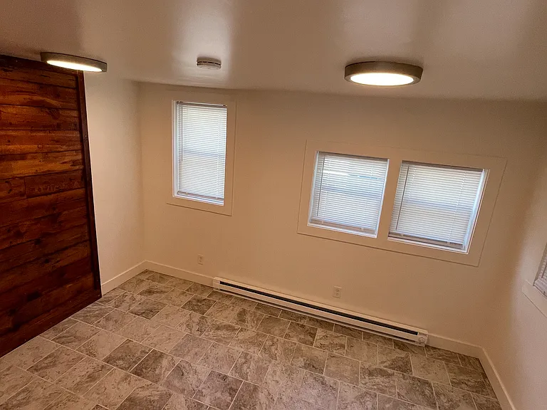 420 Pine Ave — Photo 6