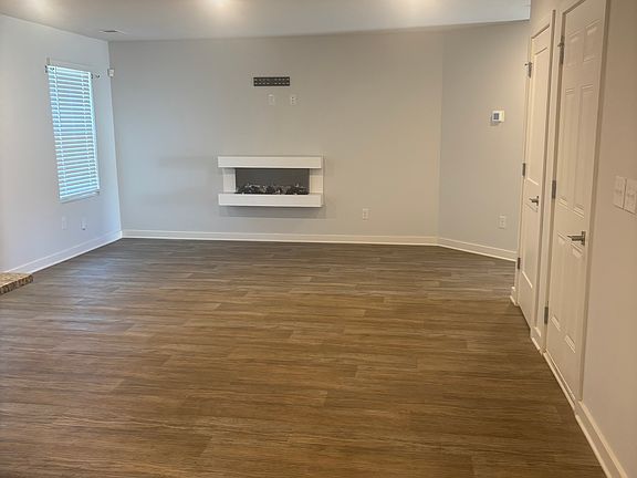 5th image of 221 Overlook Rd