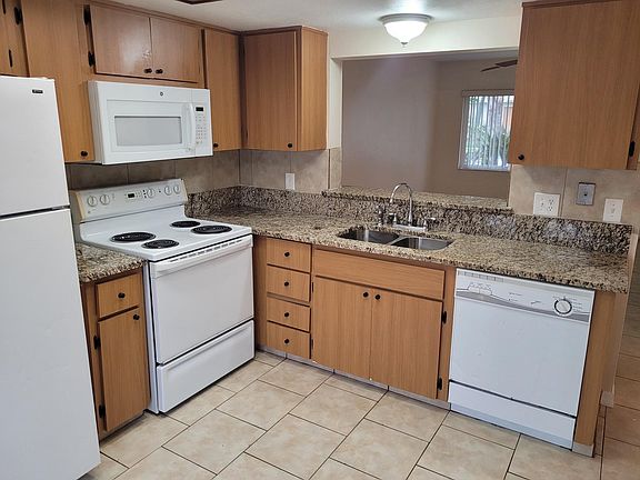 4th image of 12007 Pepperdine Pl