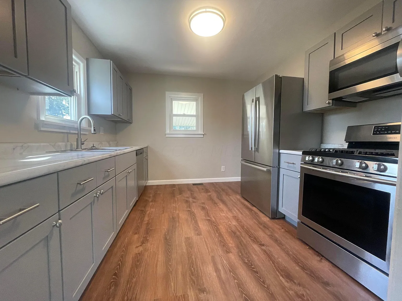 87 Homewood Ave photo 1
