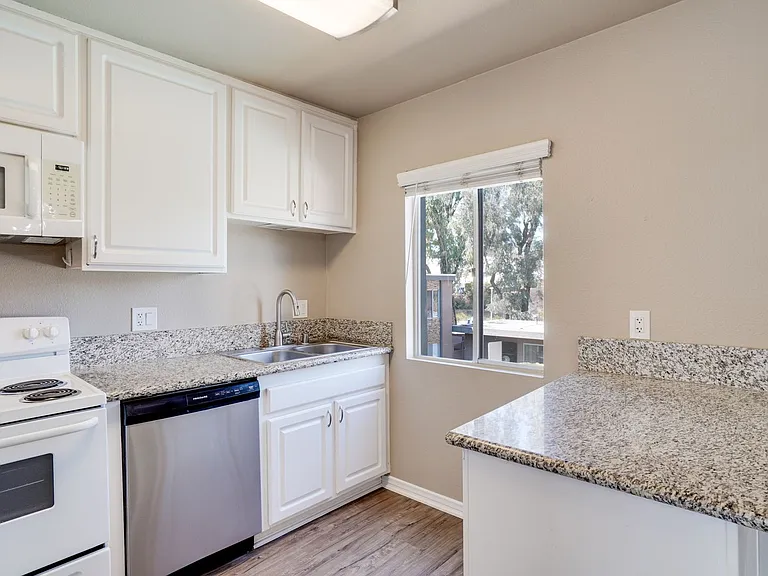 Enclave at Lake Murray — Photo 11