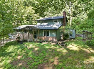 222 Morgan Cove Rd, Candler, NC 28715