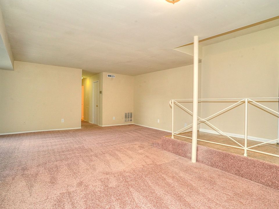 Living/Dining Room-Classic