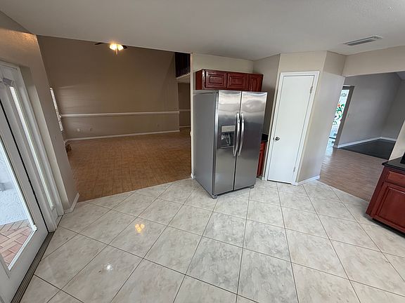5th image of 10128 Tarragon Dr