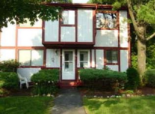 44 Candlelight Dr #5, Danbury, CT 06811