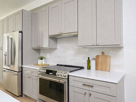 3rd image of 21 Tanglewood Rd #1