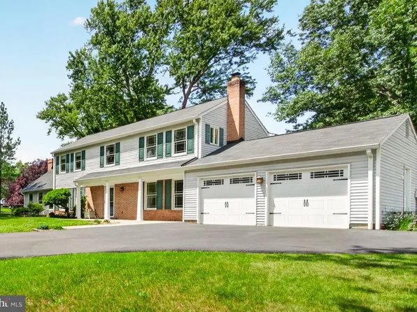 19613 Bodmer Ave, Poolesville, MD 20837
