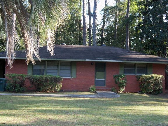 2nd image of 409 University Dr