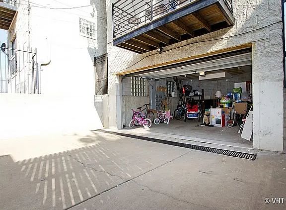 3rd image of 2519 W Congress Pkwy APT 1
