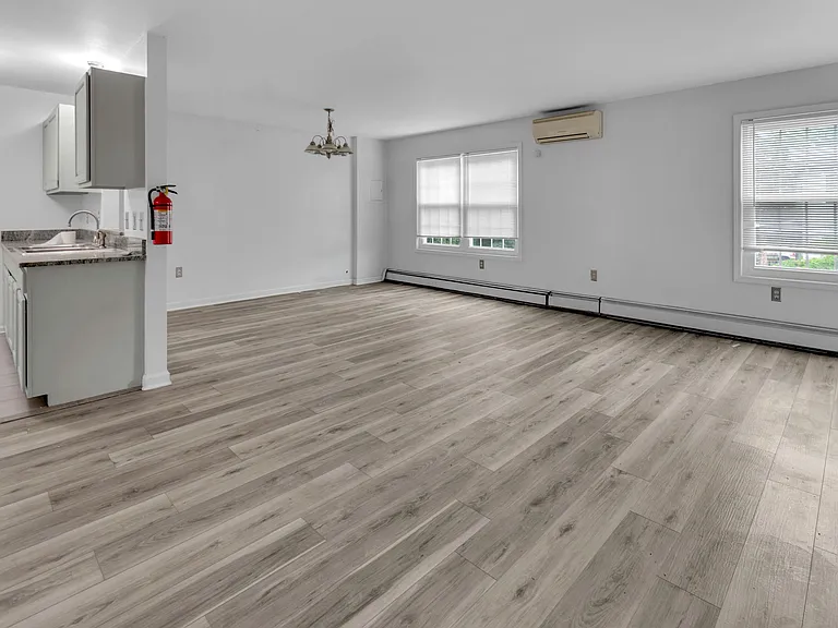 65 Montgomery Ave #G1 — Photo 12