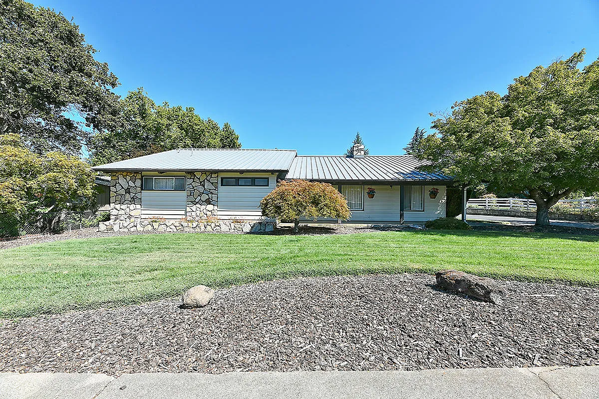 330 N Keene Way Dr photo 1