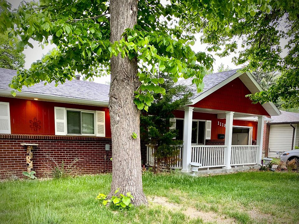 Cute curb appeal
