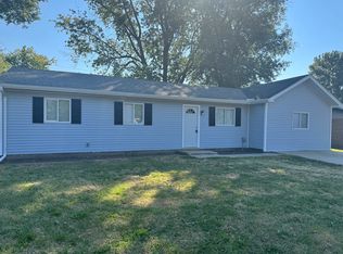 1516 N Mattis Ave, Champaign, IL 61821