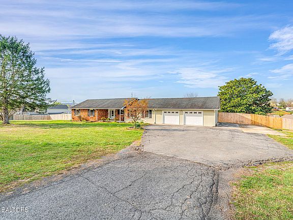 3rd image of 7905 Brickyard Rd