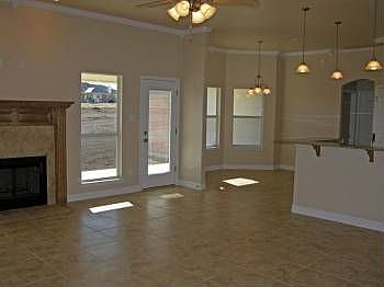 4th image of 515 Gaylon St