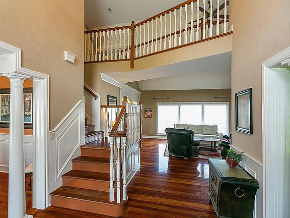 5th image of 607 Apricot Dr