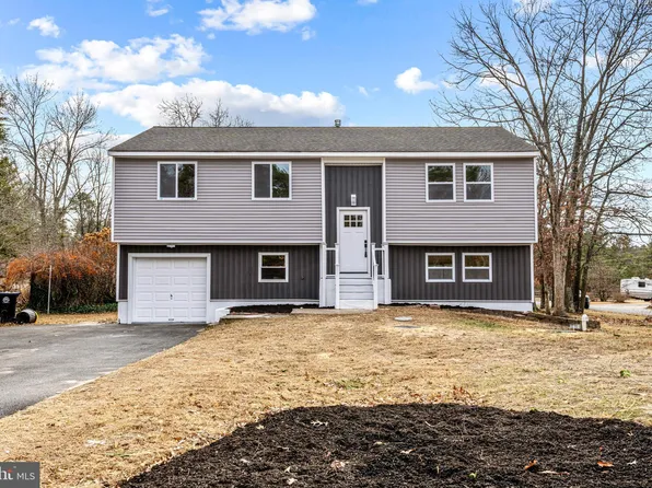 813 Lexington Dr, Atco, NJ 08004