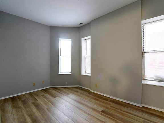 4th image of 2107 Sidney St APT C