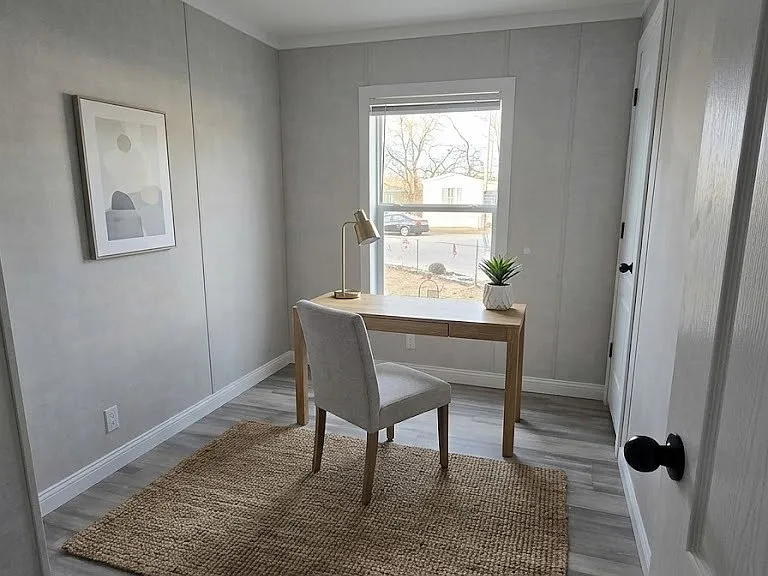 Hillview — Photo 31