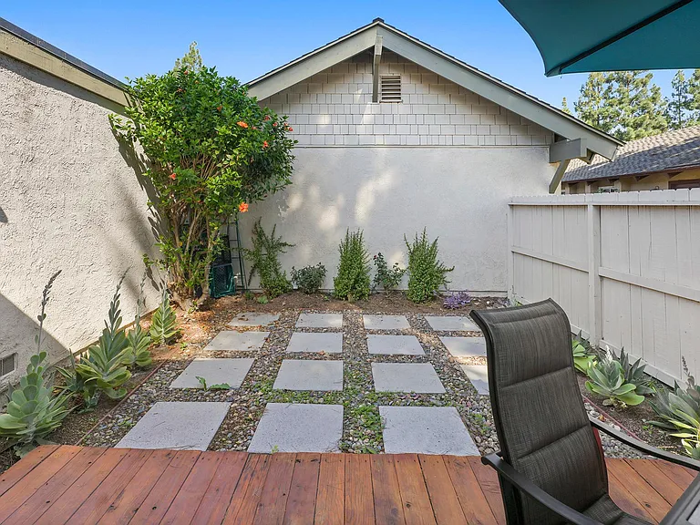 22902 Caminito Flores — Photo 19