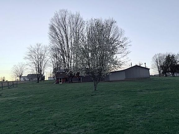 4th image of 107 Branch Rd