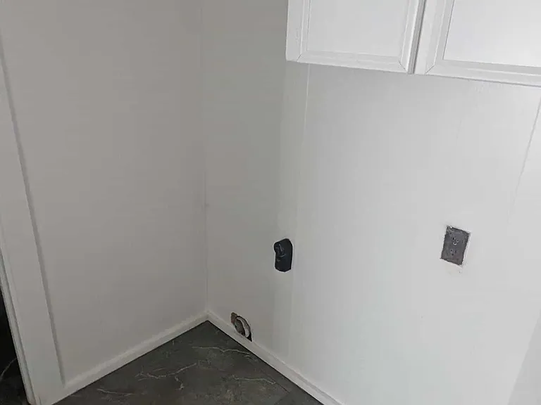 133 Erie St — Photo 15