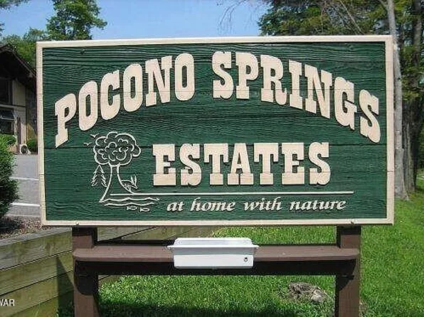 44 Chestnut Dr, Newfoundland, PA 18445