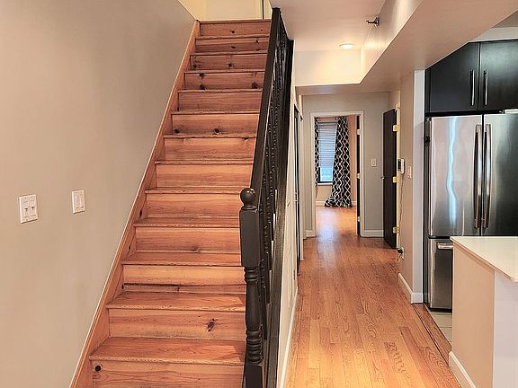 3rd image of 354 W 123rd St APT 1