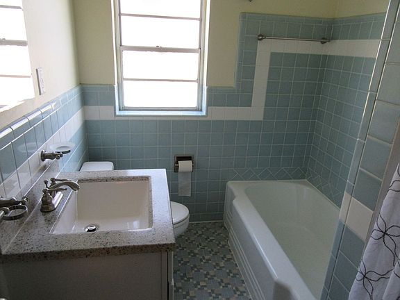 4th image of 807 Cherry St APT 1