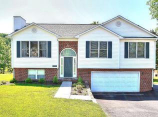 7972 Wood Haven Rd, Roanoke, VA 24019