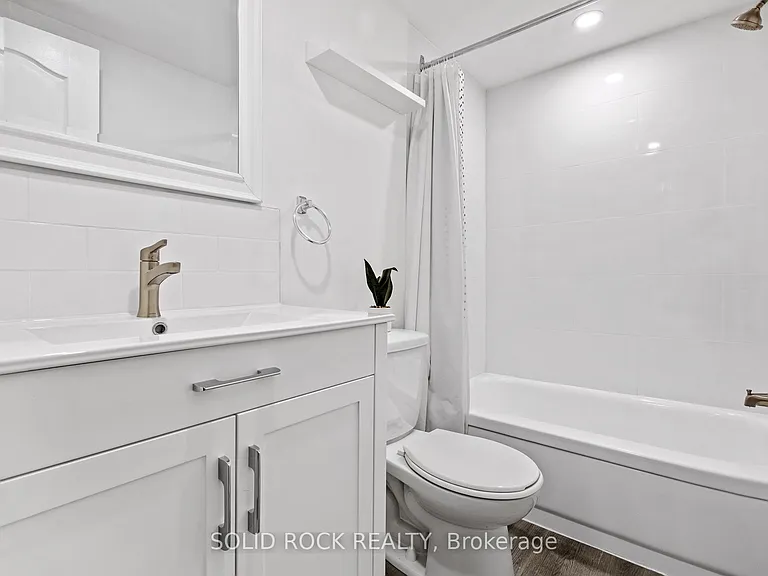 228 Lebreton St N — Photo 10