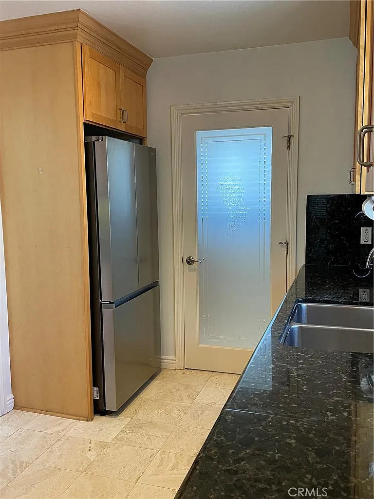 3 bed, 1560 sqft, $5,100 — Photo 3