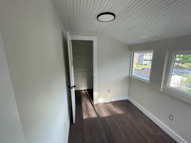 1506 W Grand Ave — Photo 23