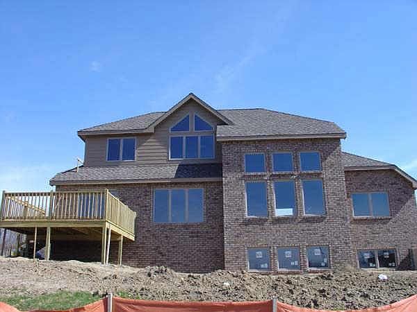 2nd image of 2113 E Emerald Pines Ln