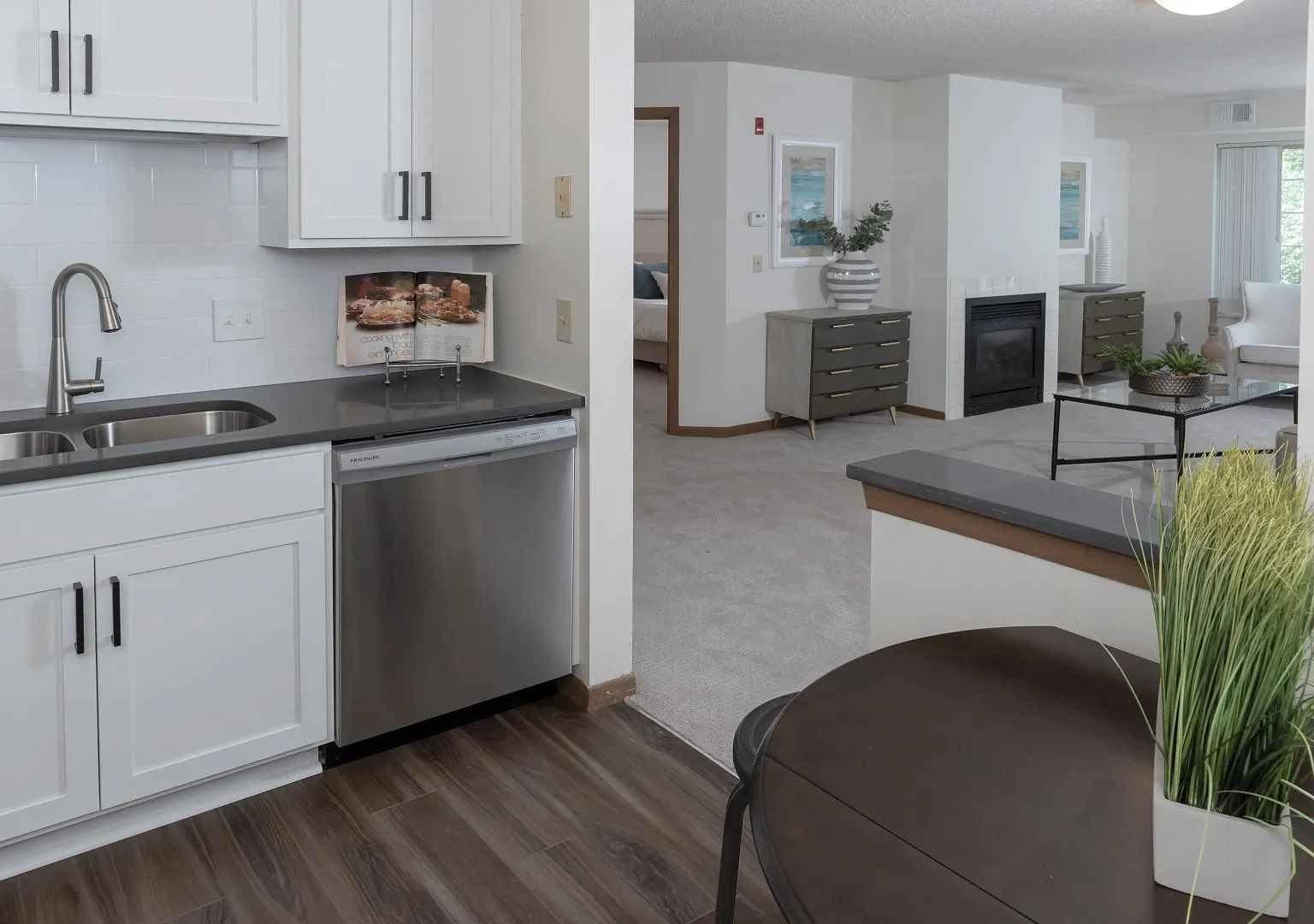 Greystone Heights — Photo 2