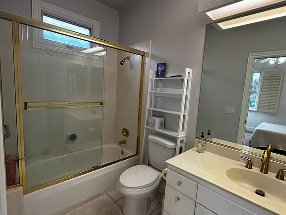 2nd image of 4824 Longcove Dr