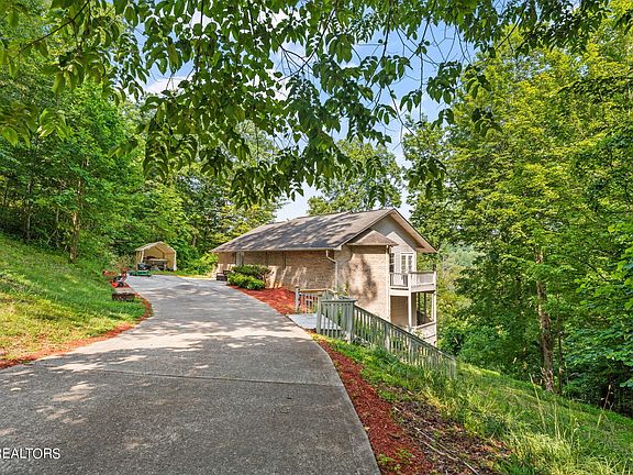2nd image of 1209 River Bend Dr