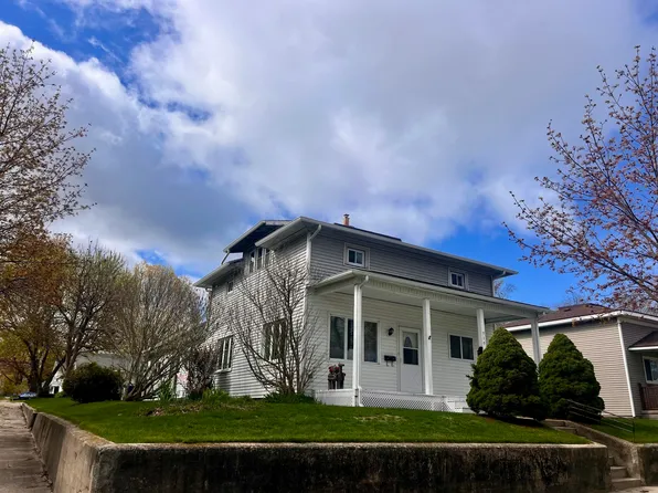 310 2nd St, Ludington, MI 49431