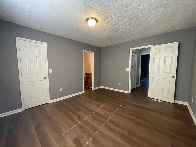 401 Water Oak Way — Photo 14