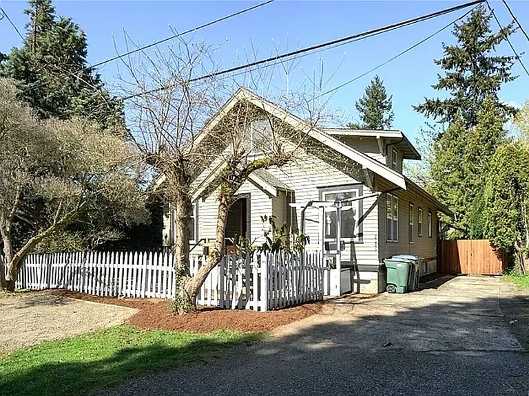 1502 E Maplewood Ave — Photo 24