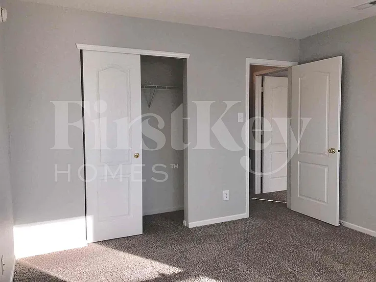 15400 Gallow Ln — Photo 9